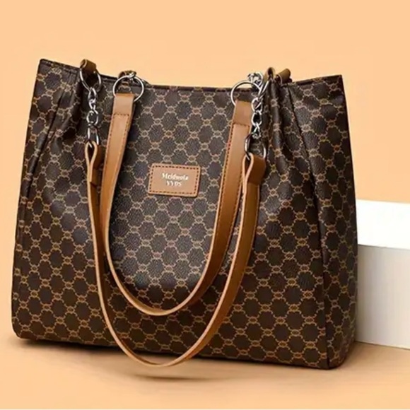 NWT Elegant Brown & Tan Checkered Women's Bag With Silver Tone Hardware 16x10 - Picture 3 of 5